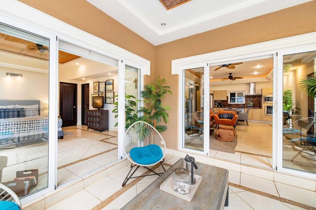 Playa Palapa~Steps From The Ocean! Appartement Tamarindo Buitenkant foto