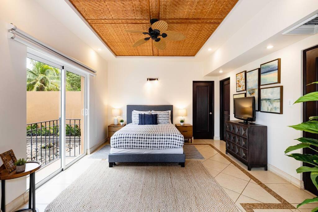 Playa Palapa~Steps From The Ocean! Appartement Tamarindo Buitenkant foto