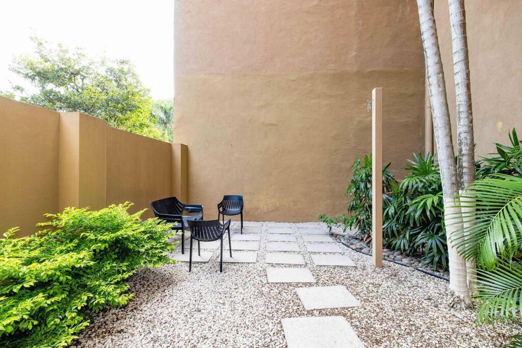 Playa Palapa~Steps From The Ocean! Appartement Tamarindo Buitenkant foto